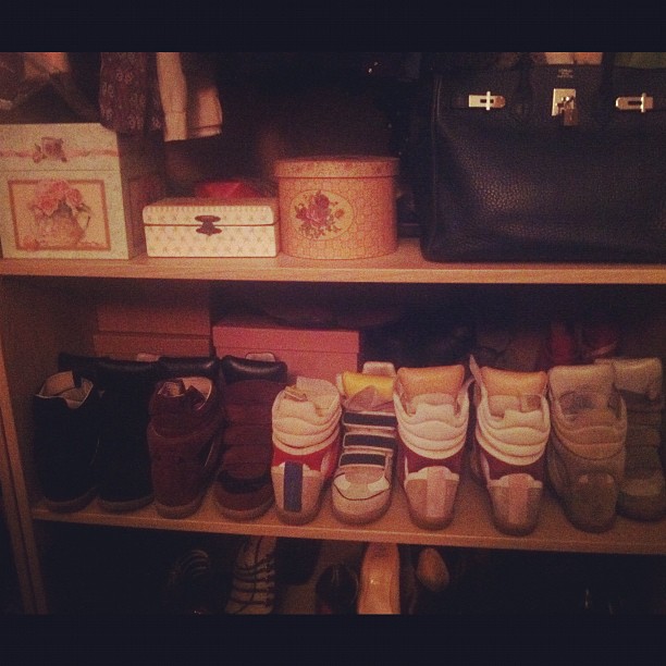 2012-03-04 - I love my sneakers IM
