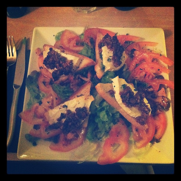 2012-03-10 - Salade de chevre chaud pour moi ce soir ! Miam !!!!!