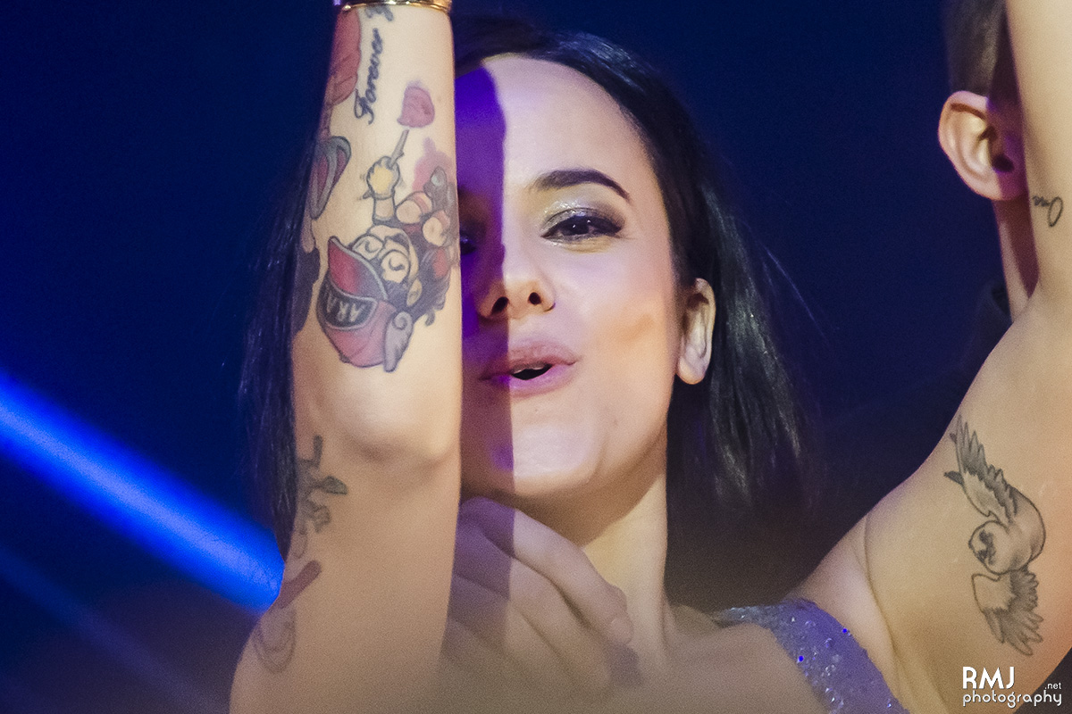 On the fall of 2013, Alizée's career had a big change. 